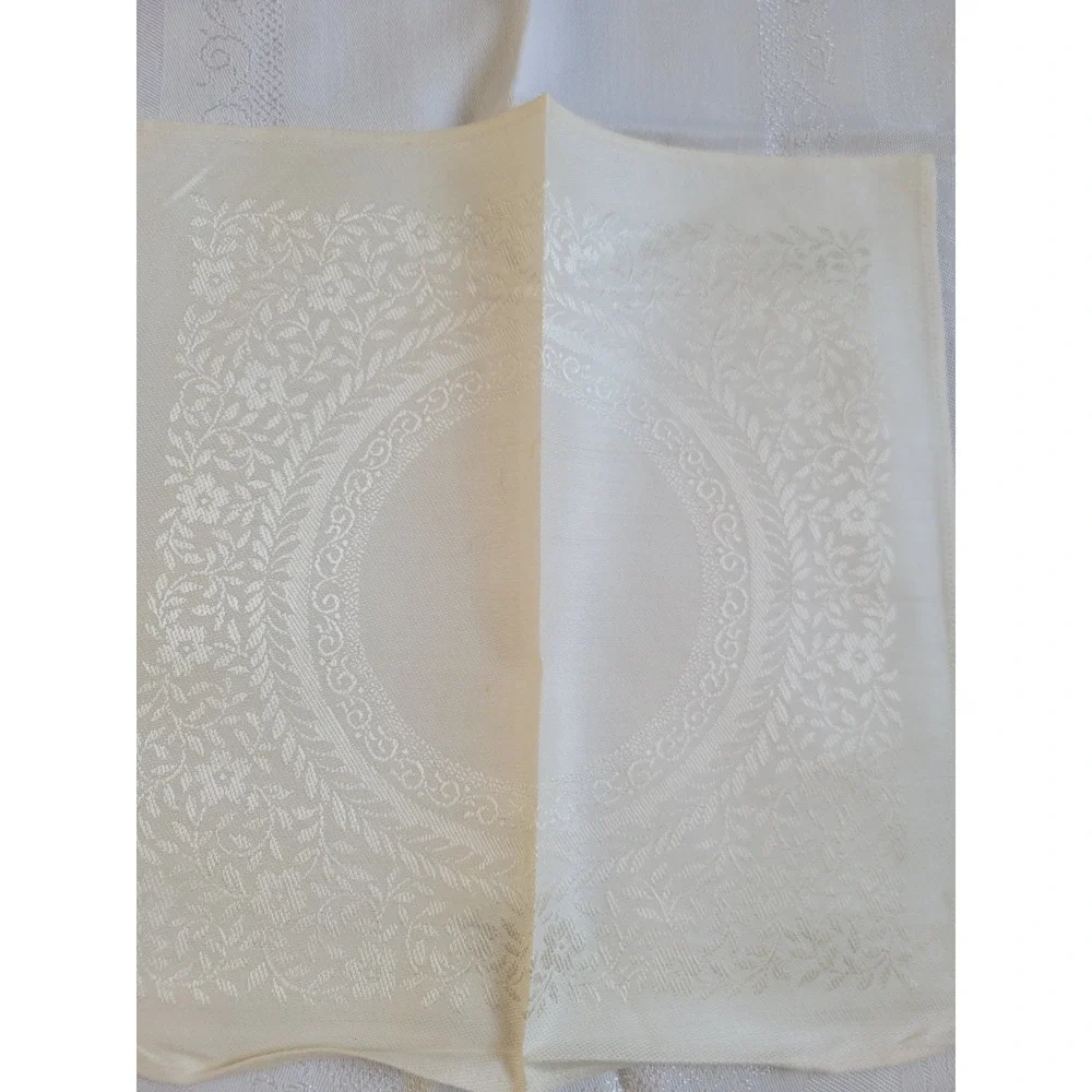 Vtg White‎ Floral Metallic Home Dining Tablecloth & Napkins 60